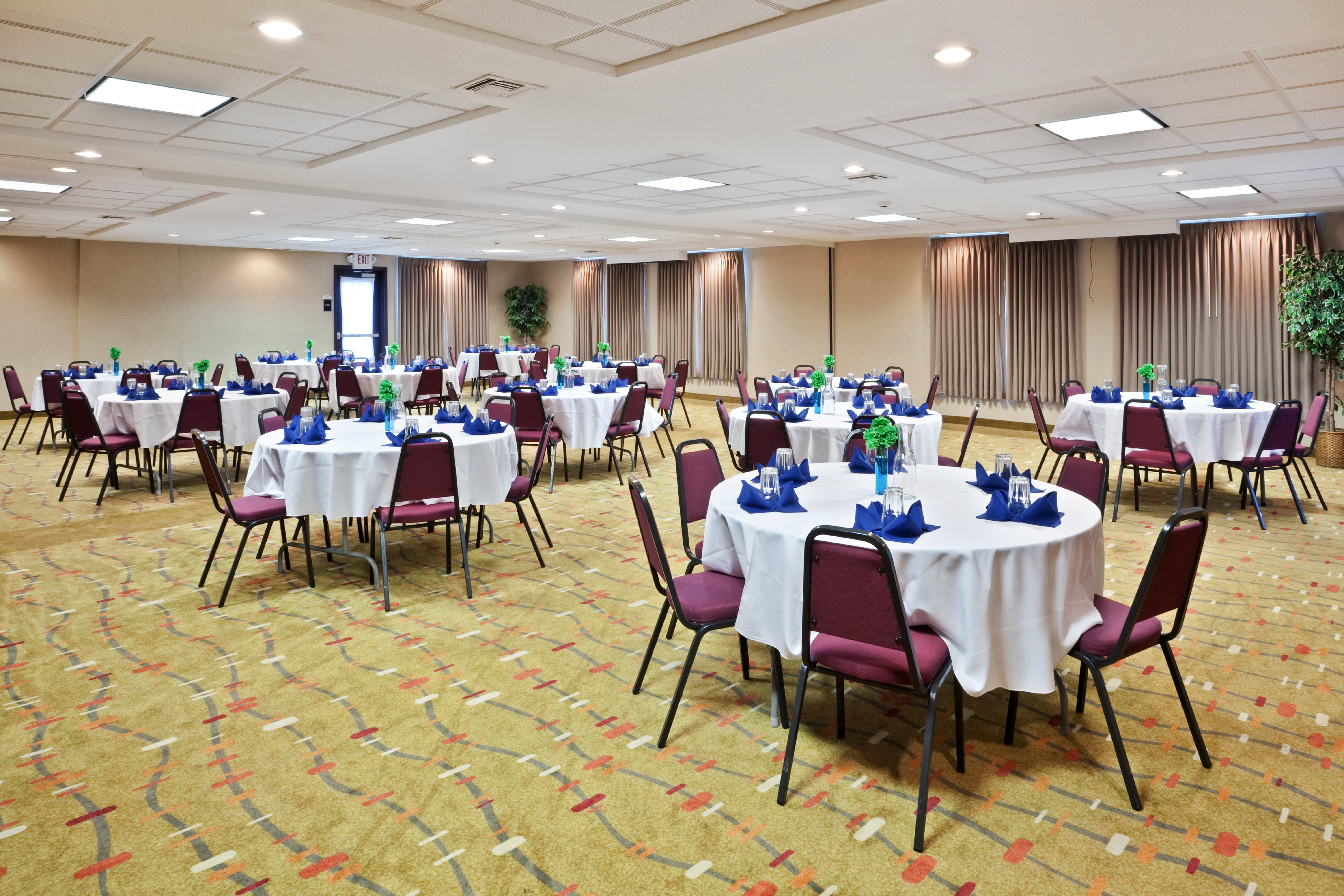 Holiday Inn Express Hotel & Suites Albany By Ihg Zewnętrze zdjęcie