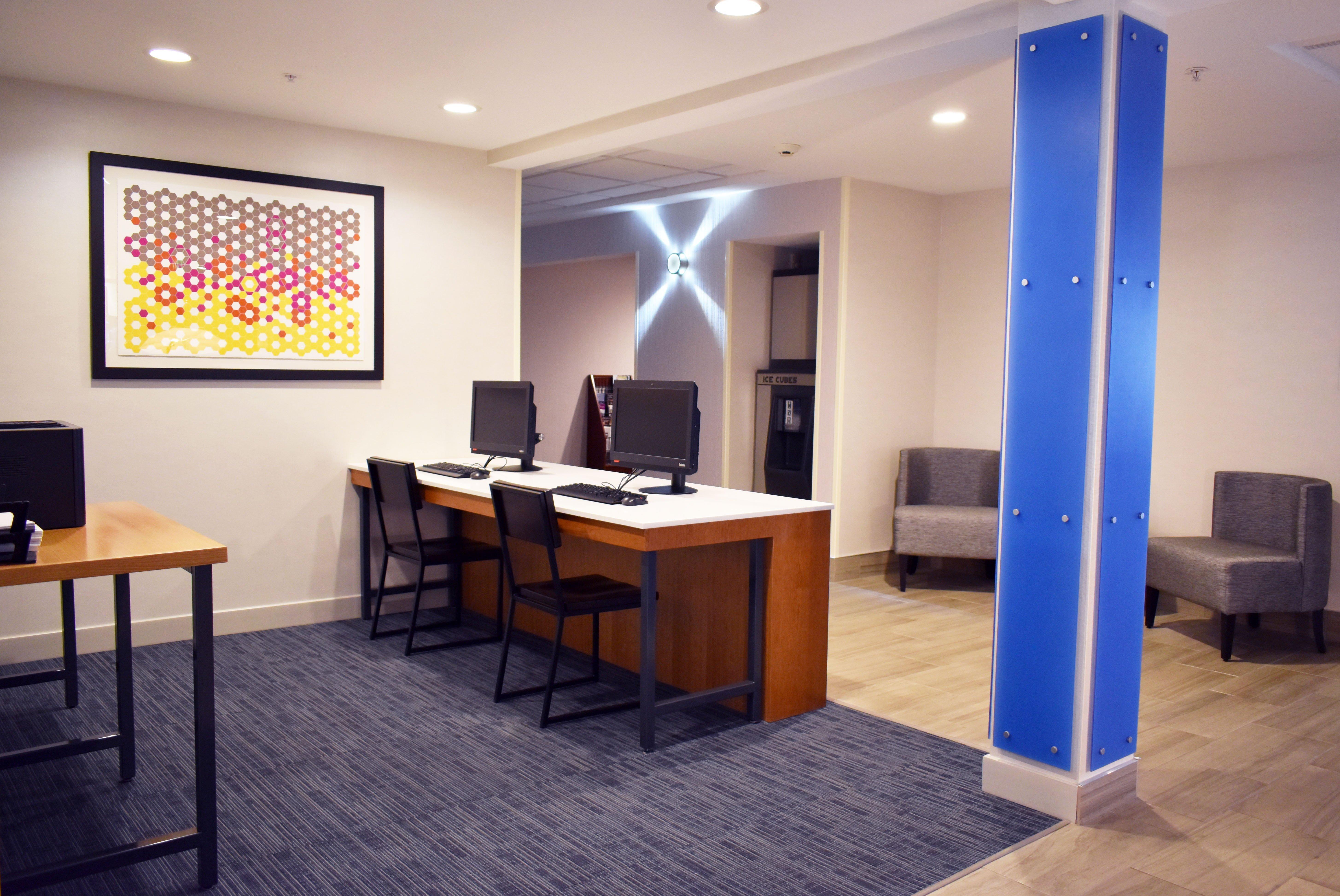 Holiday Inn Express Hotel & Suites Albany By Ihg Zewnętrze zdjęcie