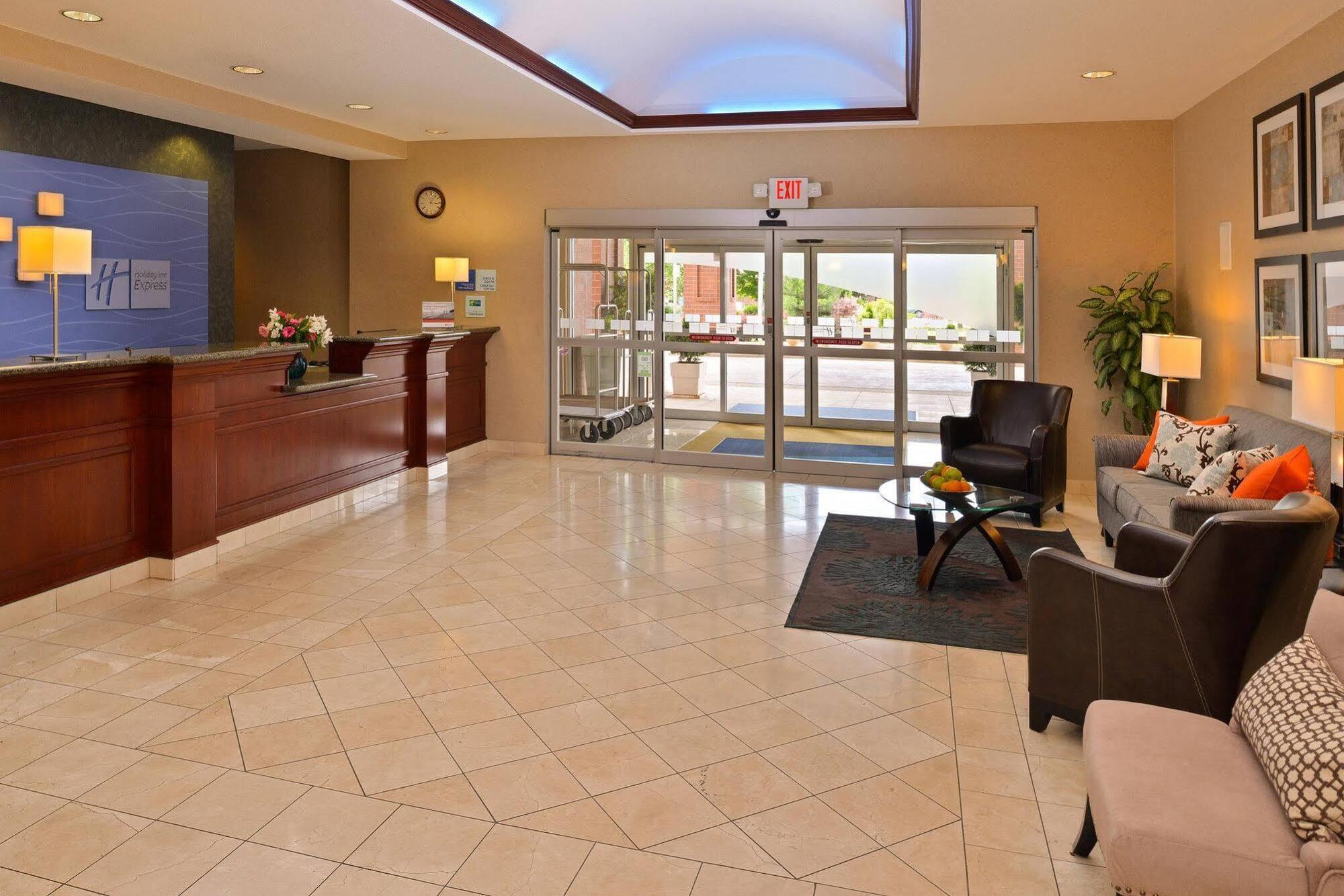 Holiday Inn Express Hotel & Suites Albany By Ihg Zewnętrze zdjęcie